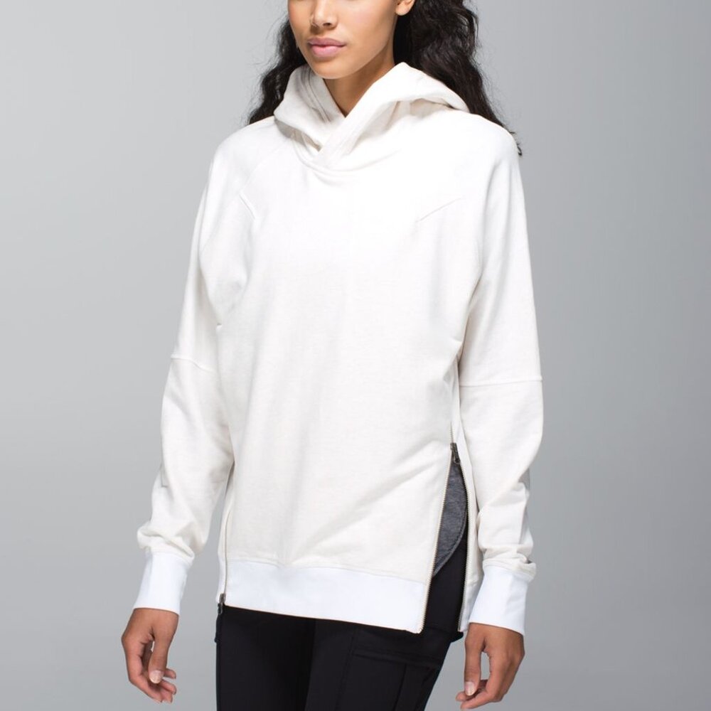 Lululemon Om & Roam Pullover